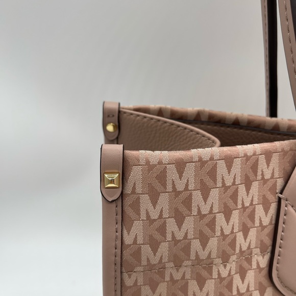 Michael Kors Large Heidi Tote Bag - Picture 9 of 12